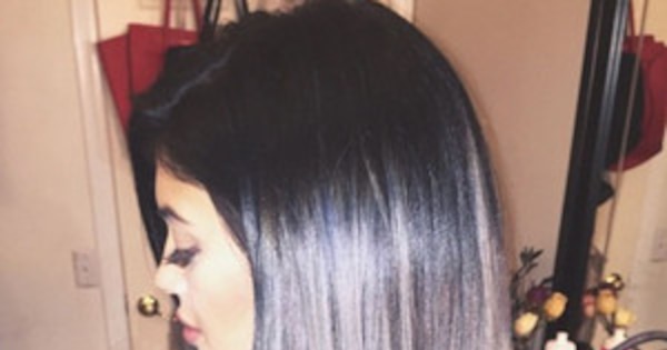 See Kylie Jenner S New Gray Hair Extensions E News Deutschland